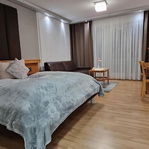 Kamer met een King Size Bed